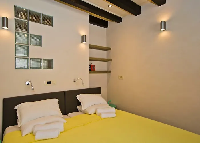 St. Stephen's Square *