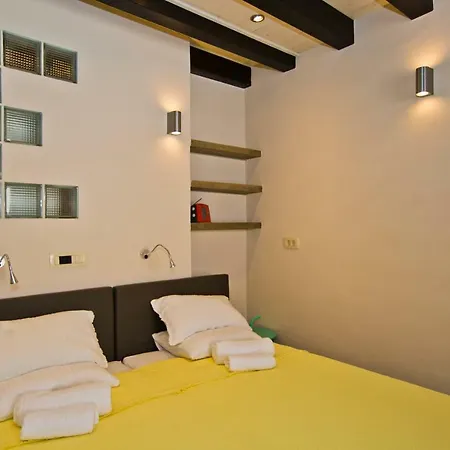 St. Stephen's Square *